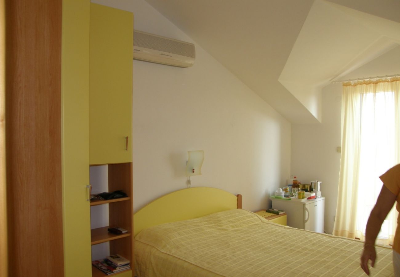 Chambres d'hôtes à Bol - Chambre dans Bol avec vue mer, Balcon, Climatisation, WIFI (3416-5)