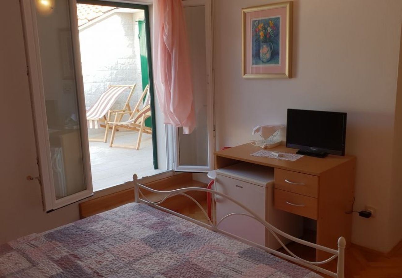 Chambres d'hôtes à Bol - Chambre dans Bol avec terrasse, Climatisation, WIFI, Machine à laver (3416-6)