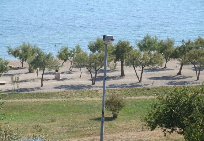 Appartement à Omiš - Appartement dans Omiš avec vue mer, terrasse, Climatisation, WIFI (3422-2) Appartement à Omiš - Appartement dans Omiš avec vue mer, terrasse, Climatisation, WIFI (3422-2)