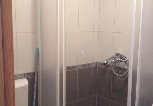 Appartement à Omiš - Appartement dans Omiš avec Balcon, Climatisation, WIFI, Machine à laver (3422-4) Appartement à Omiš - Appartement dans Omiš avec Balcon, Climatisation, WIFI, Machine à laver (3422-4)