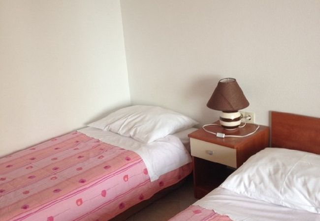 Appartement à Omiš - Appartement dans Omiš avec vue mer, terrasse, Climatisation, WIFI (3422-6) Appartement à Omiš - Appartement dans Omiš avec vue mer, terrasse, Climatisation, WIFI (3422-6)