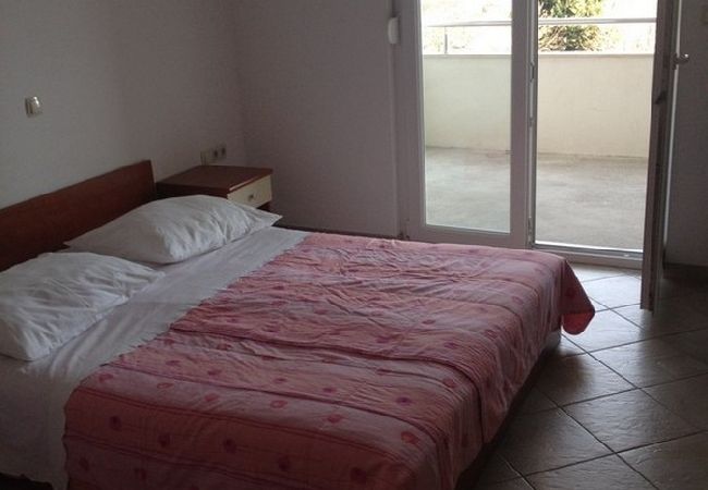 Appartement à Omiš - Appartement dans Omiš avec vue mer, terrasse, Climatisation, WIFI (3422-6) Appartement à Omiš - Appartement dans Omiš avec vue mer, terrasse, Climatisation, WIFI (3422-6)