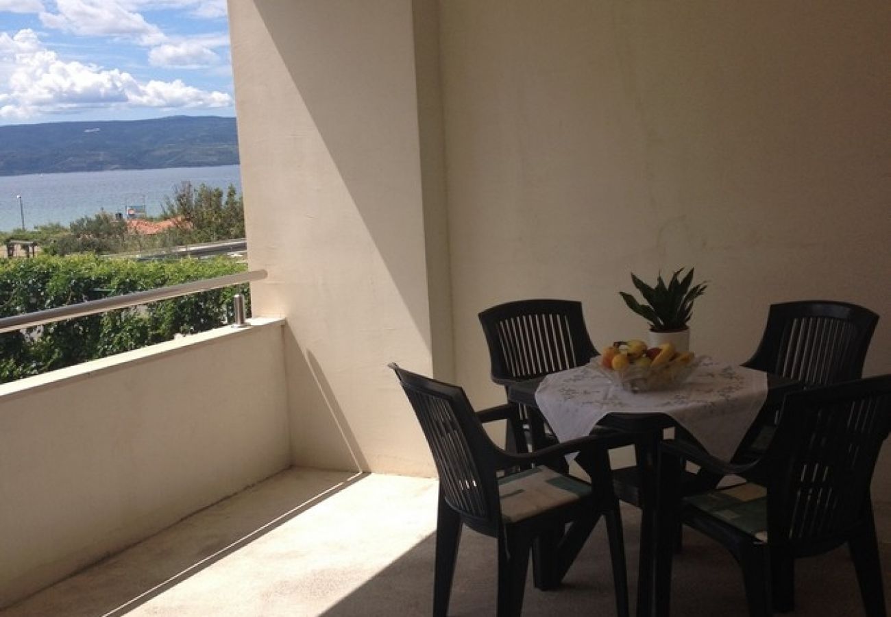 Appartement à Omiš - Appartement dans Omiš avec vue mer, terrasse, Climatisation, WIFI (3422-6)