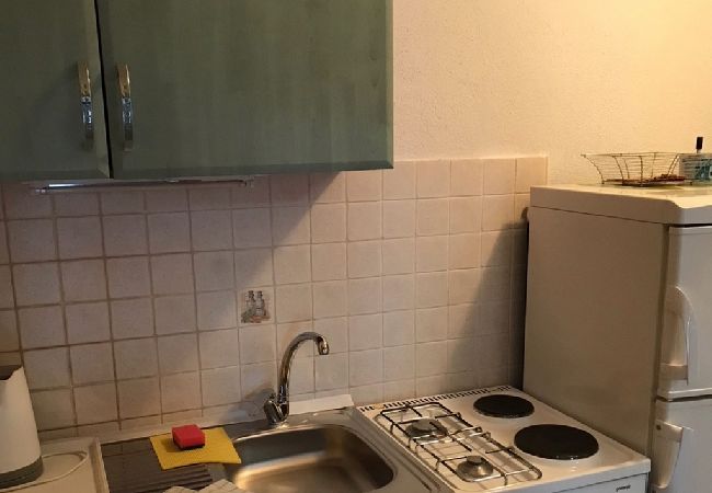 Appartement à Omiš - Appartement dans Omiš avec vue mer, terrasse, Climatisation, WIFI (3422-7) Appartement à Omiš - Appartement dans Omiš avec vue mer, terrasse, Climatisation, WIFI (3422-7)