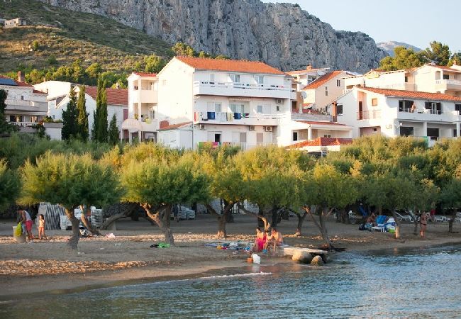 Appartement à Duce - Appartement dans Duće avec vue mer, Balcon, Climatisation, WIFI (3425-2) Appartement à Duce - Appartement dans Duće avec vue mer, Balcon, Climatisation, WIFI (3425-2)