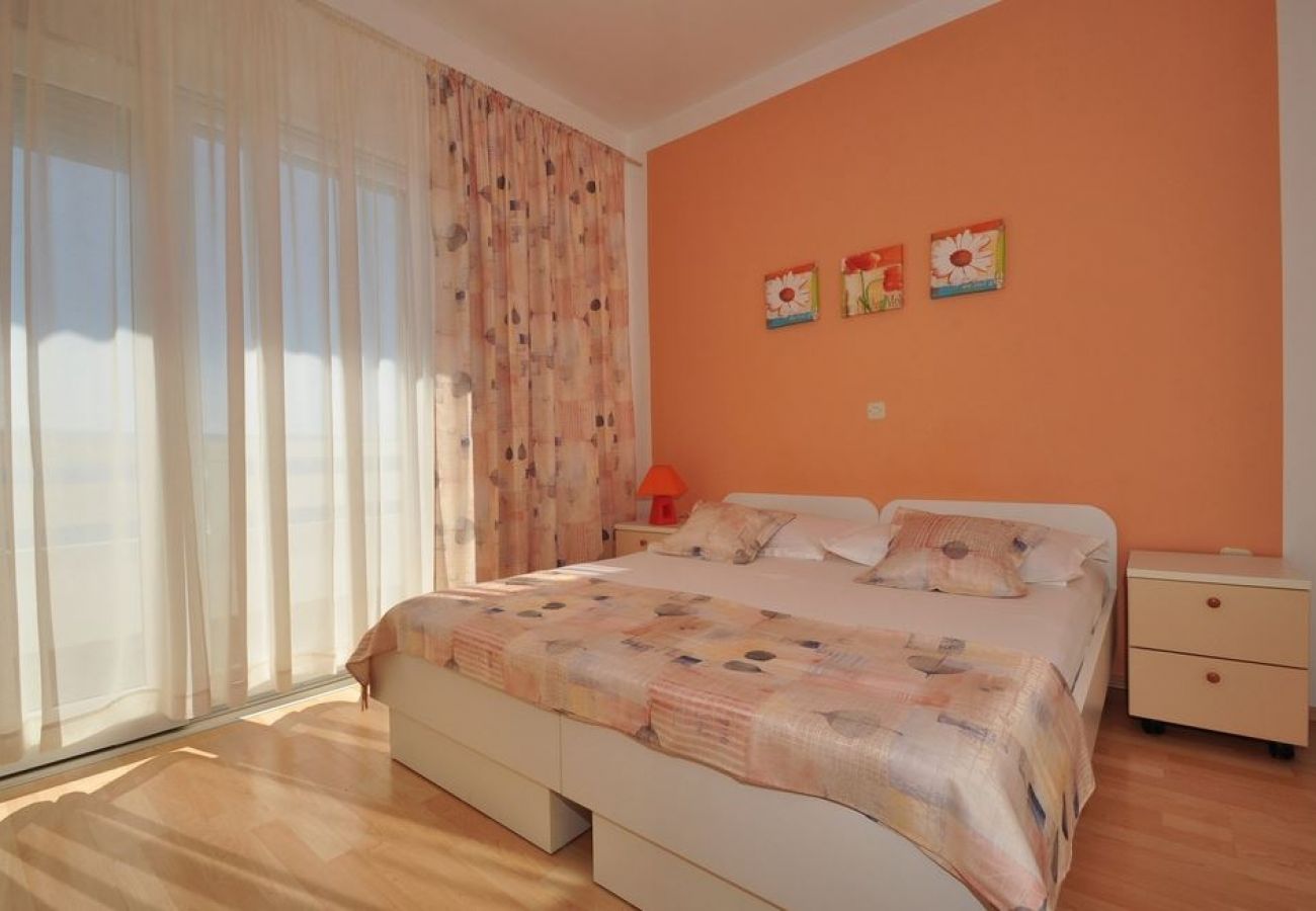 Appartement à Duce - Appartement dans Duće avec vue mer, Balcon, Climatisation, WIFI (3425-2)