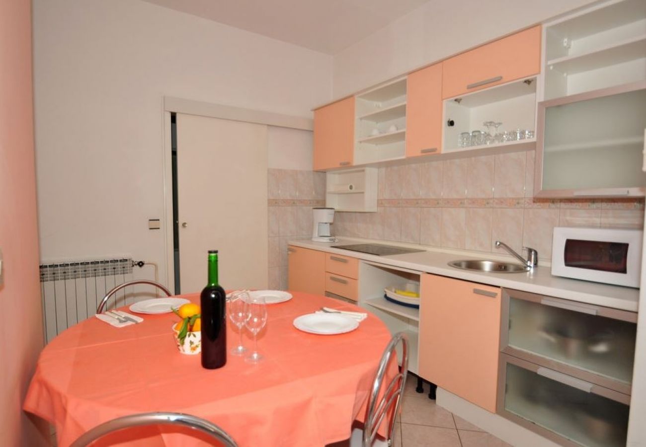 Appartement à Duce - Appartement dans Duće avec vue mer, terrasse, Climatisation, WIFI (3425-3)