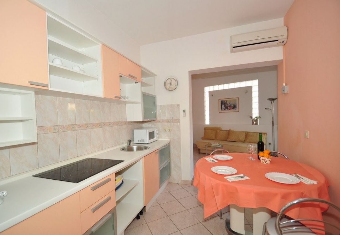 Appartement à Duce - Appartement dans Duće avec vue mer, terrasse, Climatisation, WIFI (3425-3)