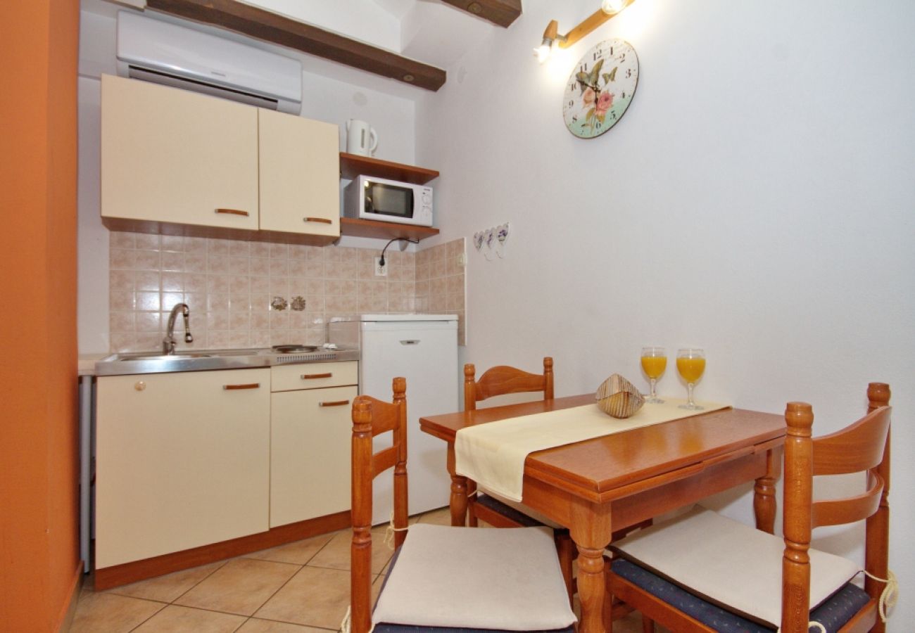 Appartement à Pisak - Appartement dans Pisak avec vue mer, terrasse, Climatisation, WIFI (153-31)