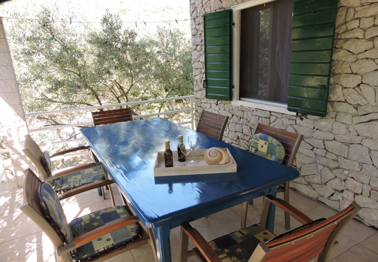 Maison à Tkon - Maison Robinson dans Tkon avec vue mer, terrasse, WIFI (3437-1)