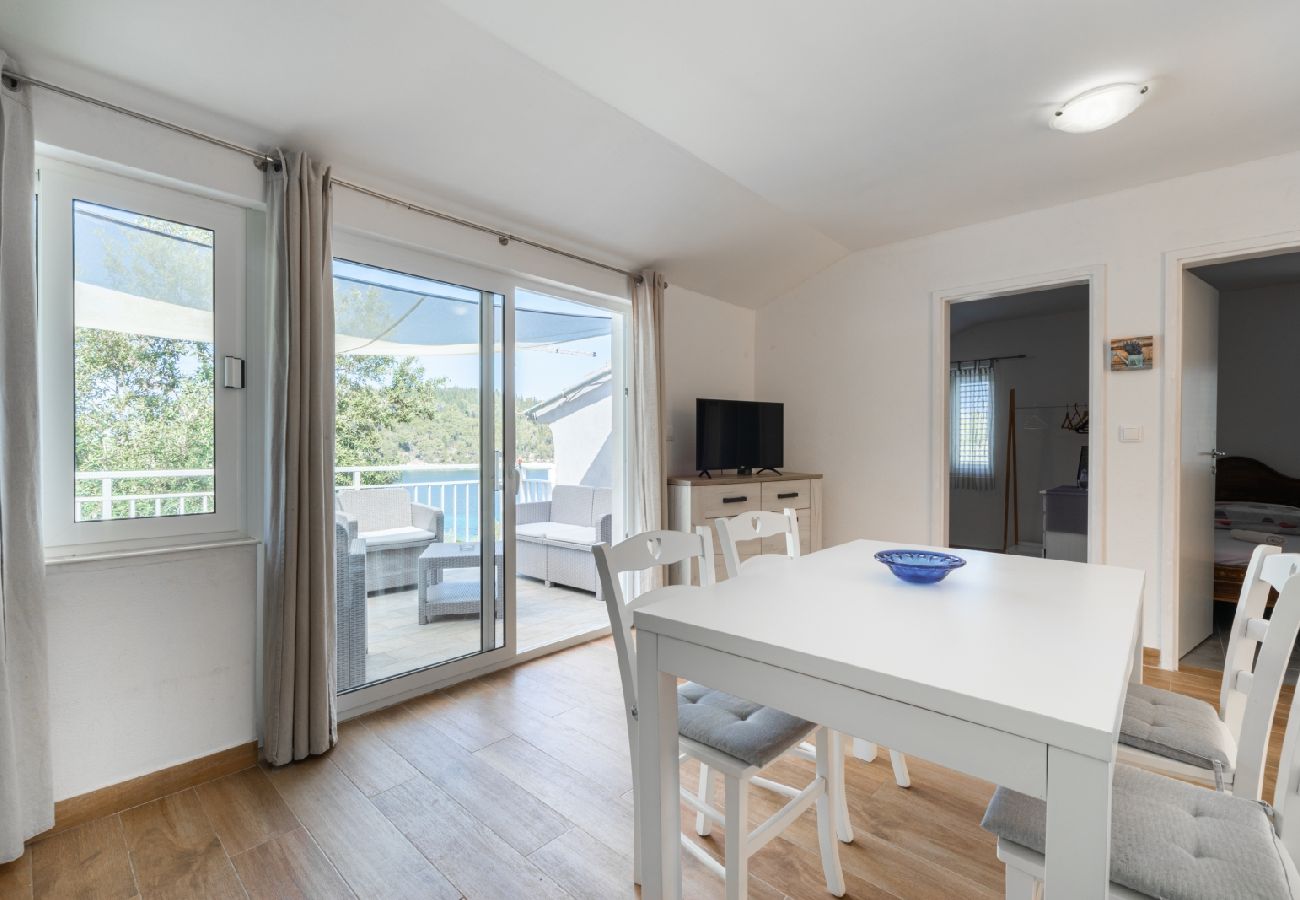 Maison à Vela Luka - Maison Robinson dans Vela Luka avec vue mer, terrasse, Climatisation, WIFI (3439-1)