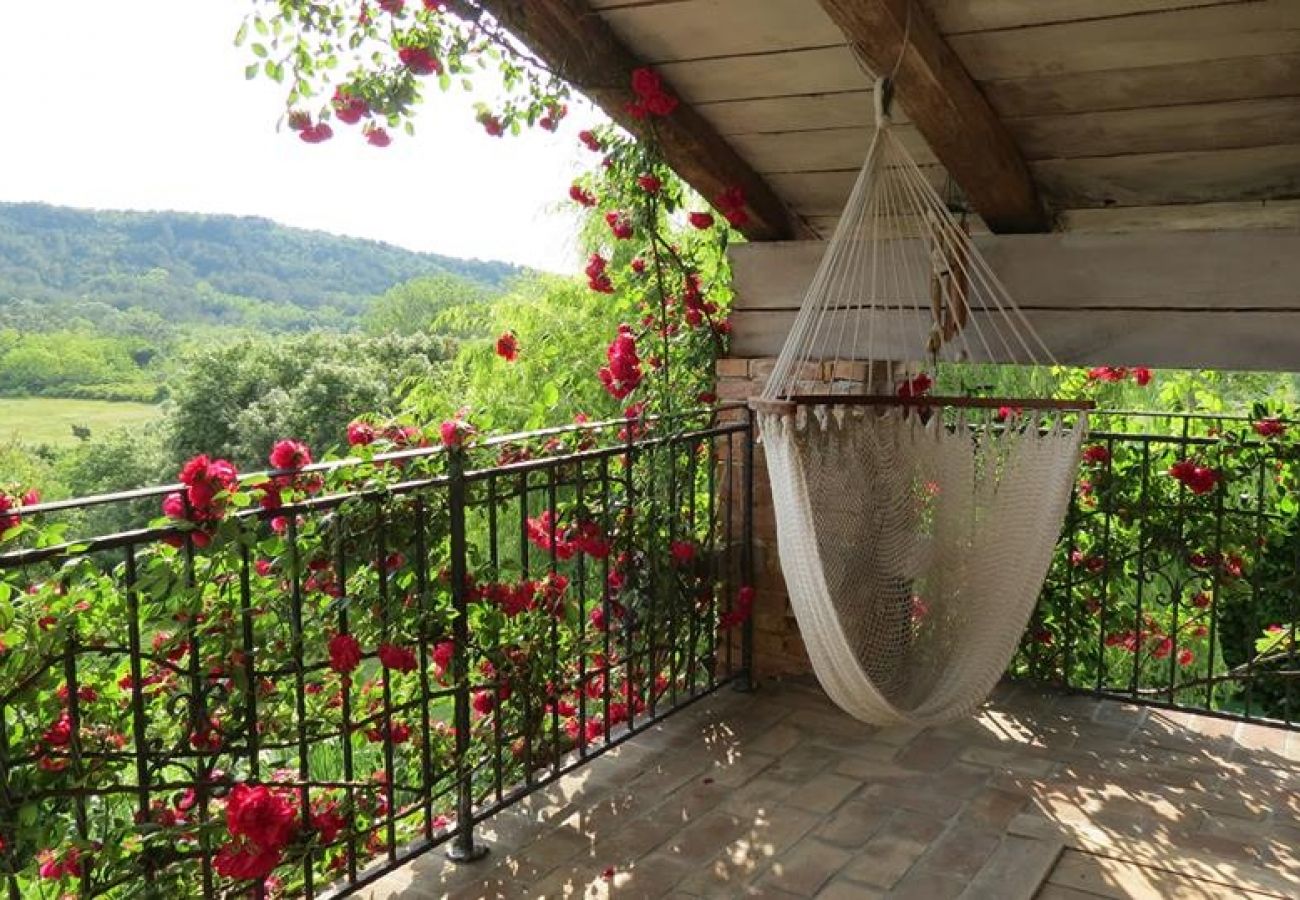 Maison à Roc - Maison de vacances dans Roč avec terrasse, Climatisation, WIFI, Machine à laver (3458-1)