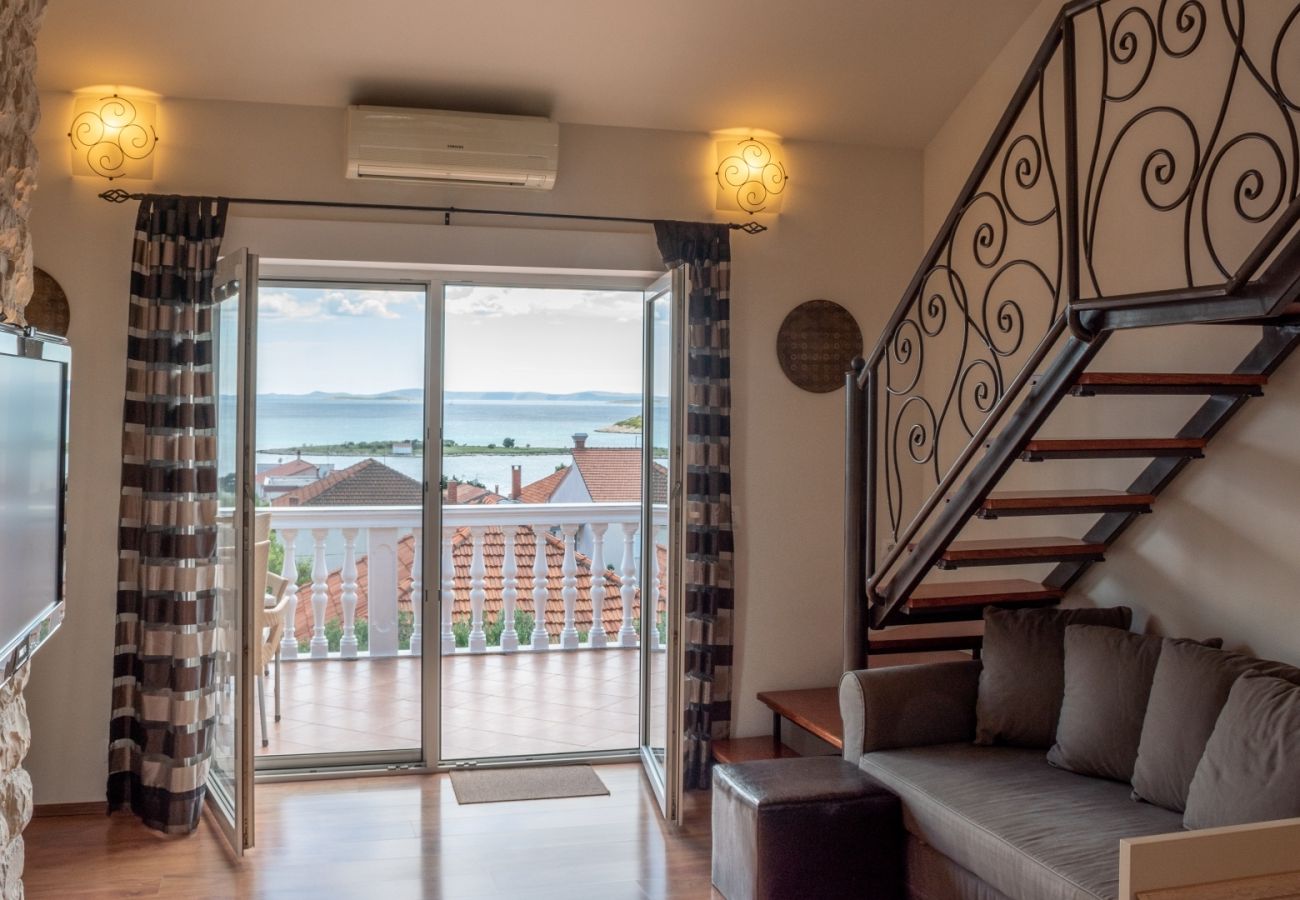 Appartement à Pakoštane - Appartement dans Pakoštane avec vue mer, terrasse, Climatisation, WIFI (3472-4)