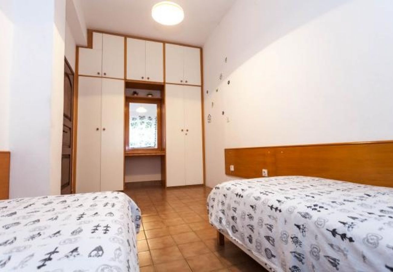 Appartement à Pakoštane - Appartement dans Pakoštane avec terrasse, Climatisation, WIFI, Lave-vaisselle (3475-2)