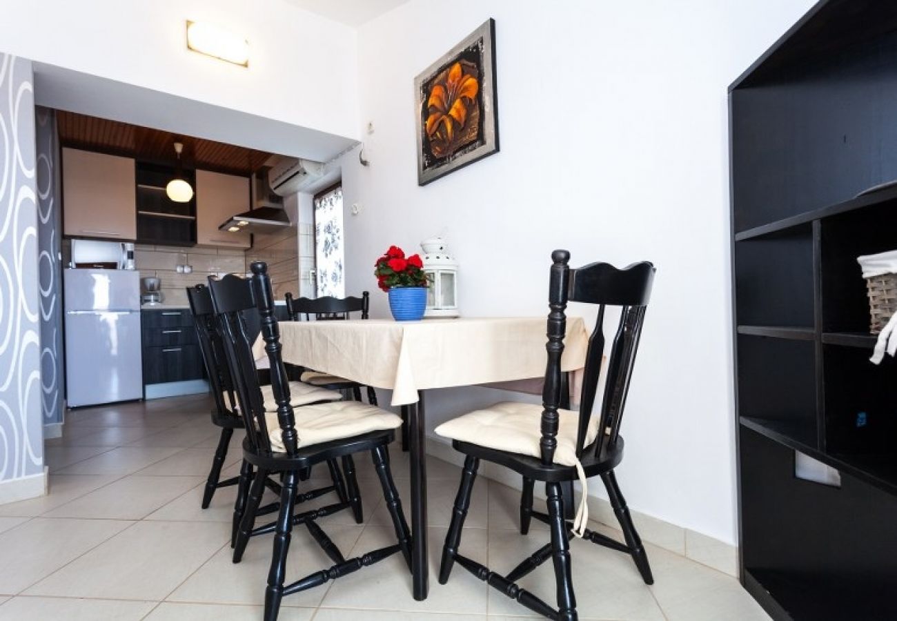 Appartement à Pakoštane - Appartement dans Pakoštane avec vue mer, terrasse, Climatisation, WIFI (3475-4)