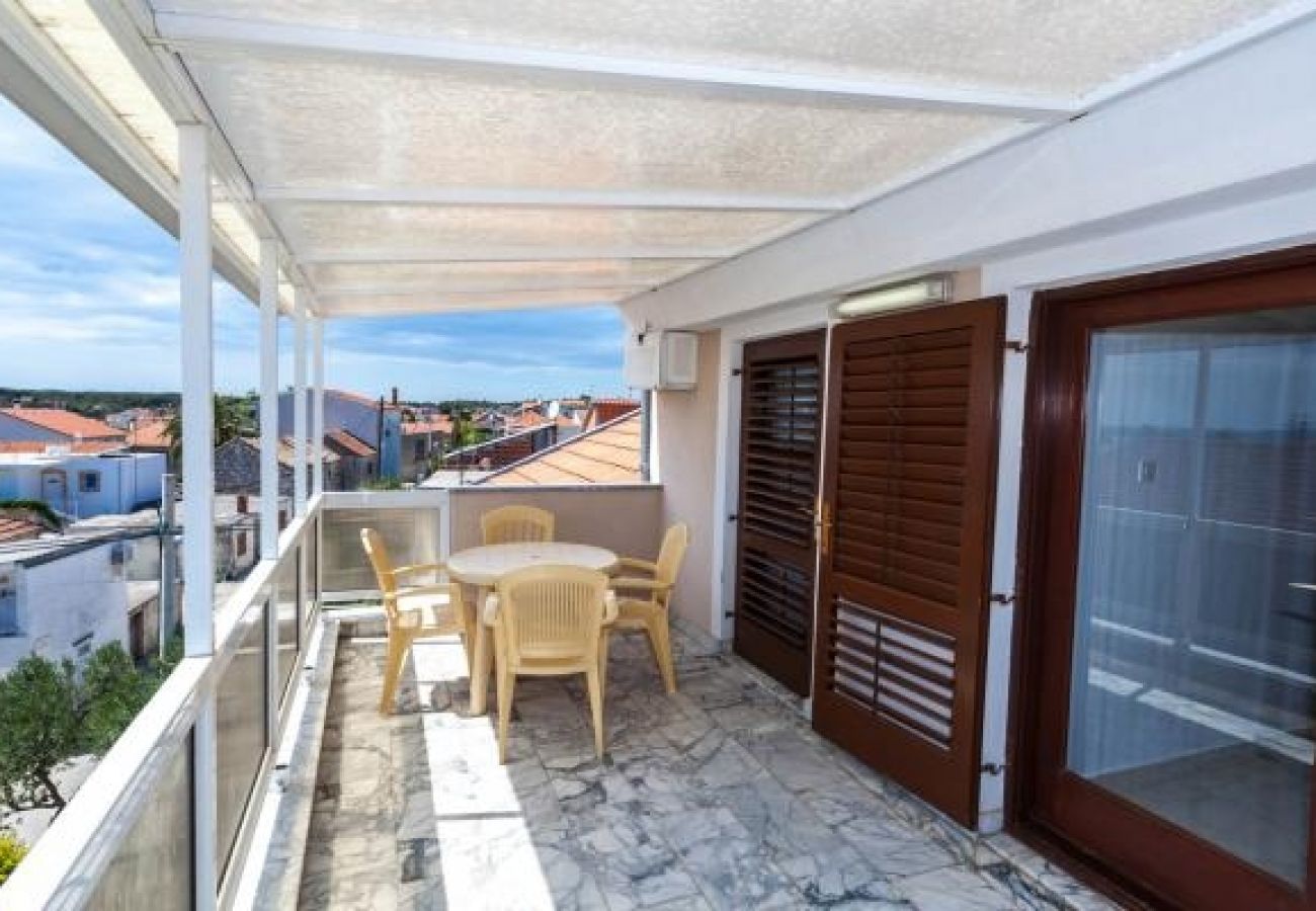 Appartement à Pakoštane - Appartement dans Pakoštane avec vue mer, terrasse, Climatisation, WIFI (3475-4)