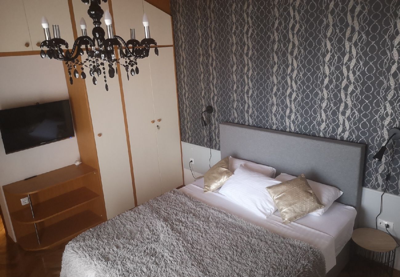 Chambres d'hôtes à Pakoštane - Chambre dans Pakoštane avec vue mer, Balcon, Climatisation, WIFI (3475-6)