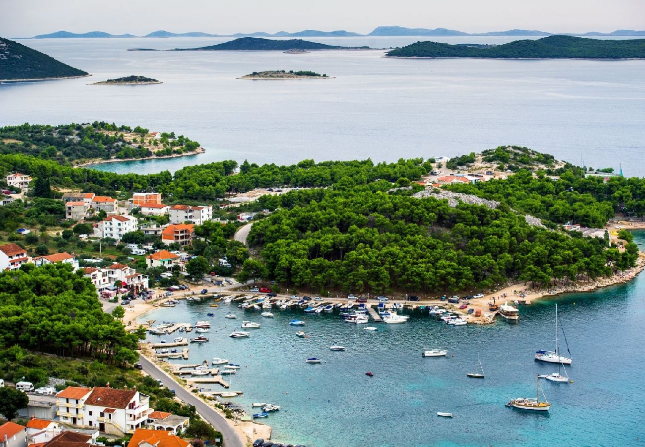 Chambres d'hôtes à Pakoštane - Chambre dans Pakoštane avec vue mer, Balcon, Climatisation, WIFI (3475-6)