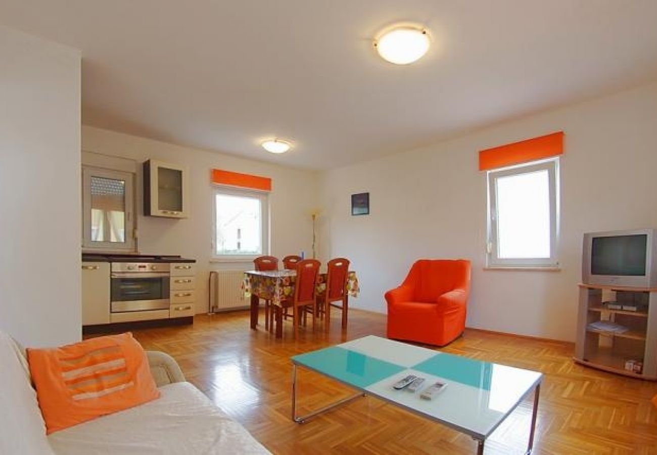 Appartement à Medulin - Appartement dans Medulin avec terrasse, Climatisation, WIFI, Machine à laver (3479-1)