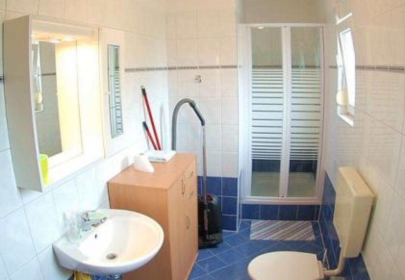 Appartement à Medulin - Appartement dans Medulin avec terrasse, Climatisation, WIFI, Machine à laver (3479-1)