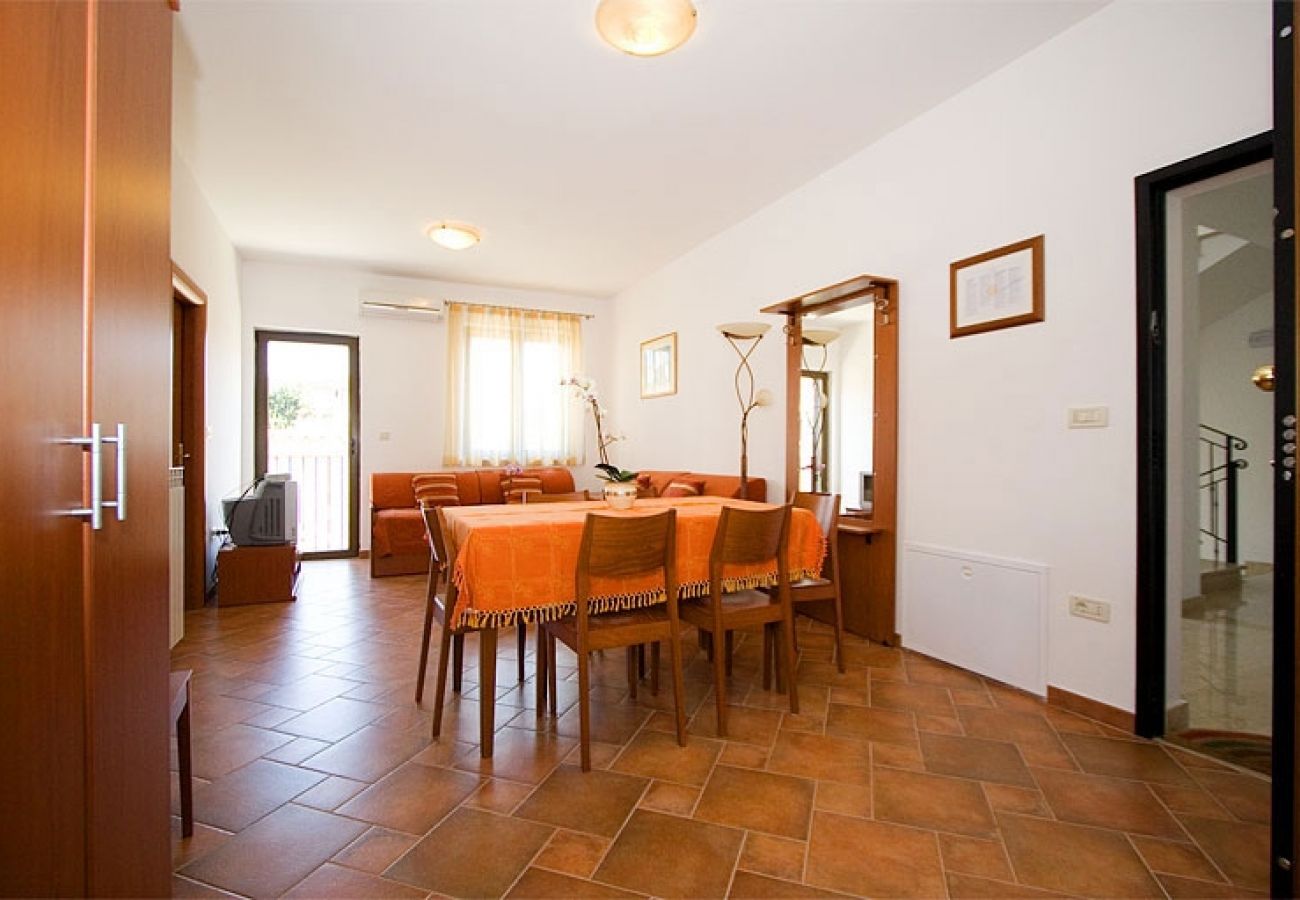 Appartement à Rovinj - Appartement dans Rovinj avec Balcon, Climatisation, WIFI, Machine à laver (3482-2)