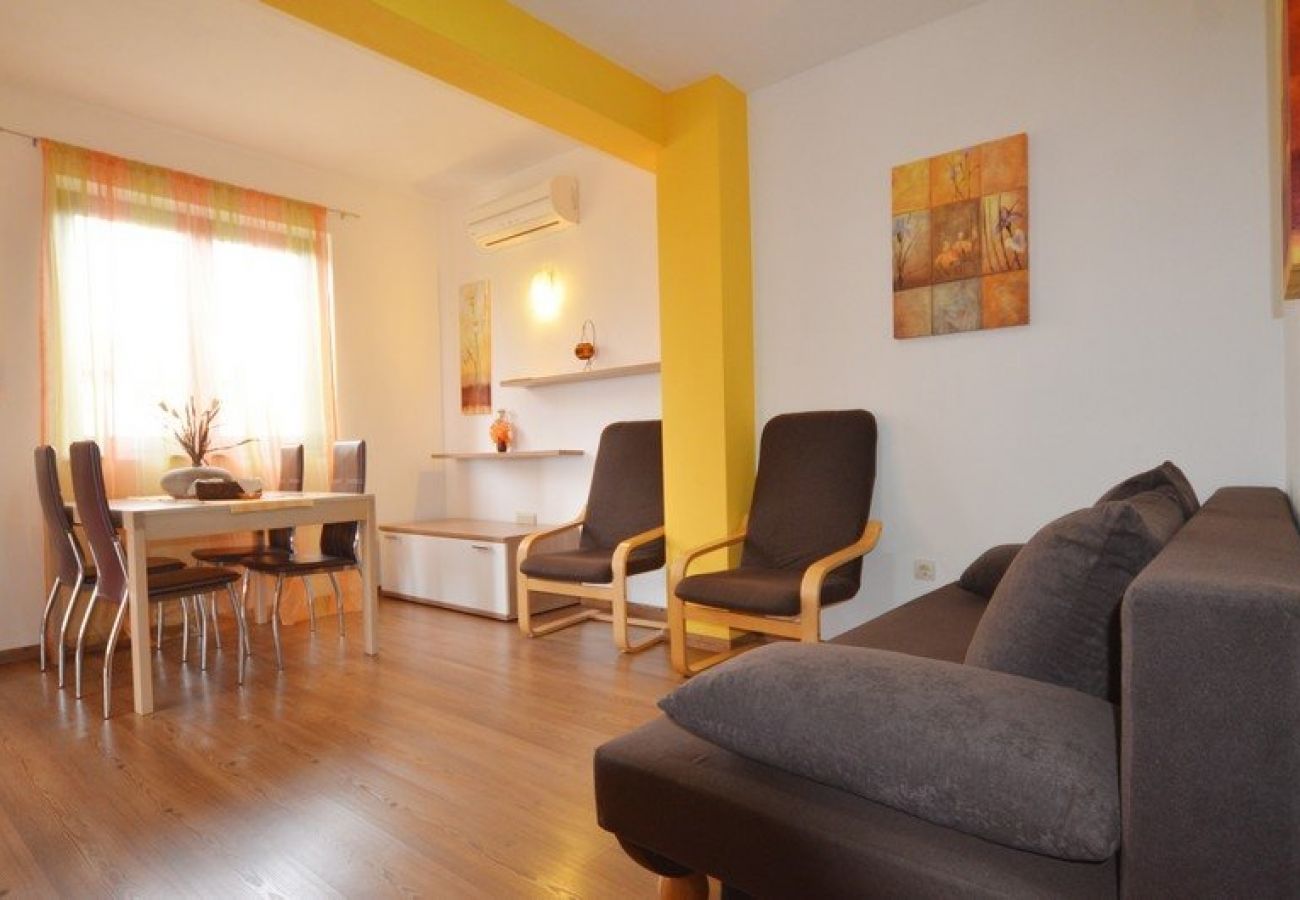 Appartement à Rovinj - Appartement dans Rovinj avec Balcon, Climatisation, WIFI (3483-1)