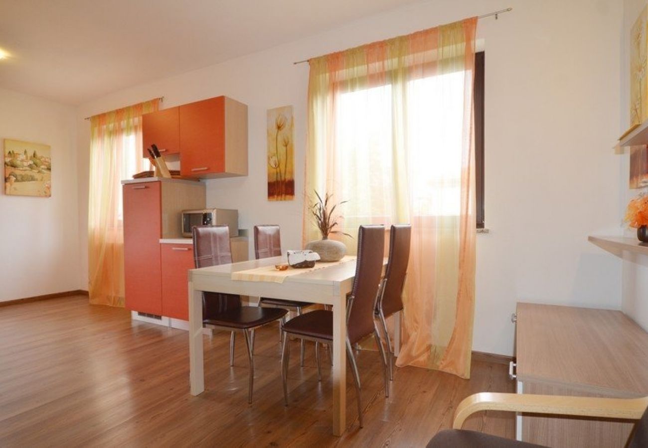 Appartement à Rovinj - Appartement dans Rovinj avec Balcon, Climatisation, WIFI (3483-1)