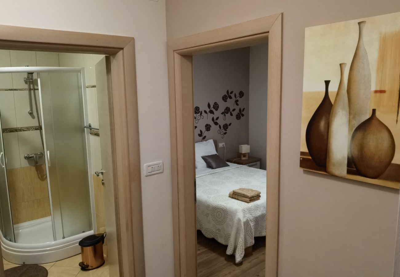 Appartement à Rovinj - Appartement dans Rovinj avec terrasse, Climatisation, WIFI (3483-2)