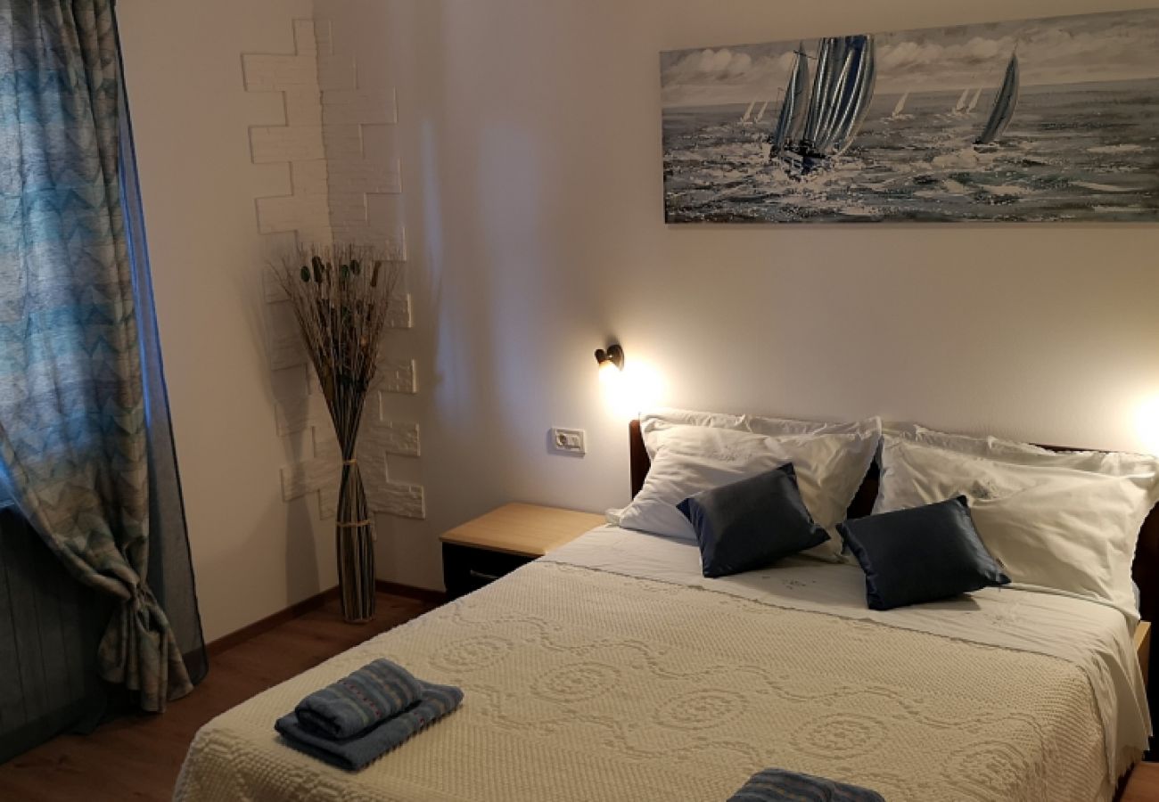 Appartement à Rovinj - Ferienwohnung in Rovinj mit Terrasse, Klimaanlage, W-LAN (3483-4)