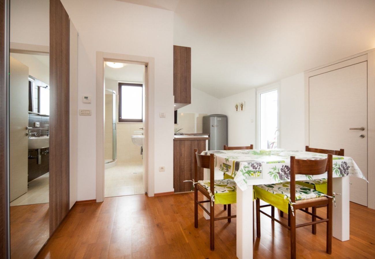 Appartement à Rovinj - Appartement dans Rovinj avec vue mer, Balcon, Climatisation, WIFI (3482-10)