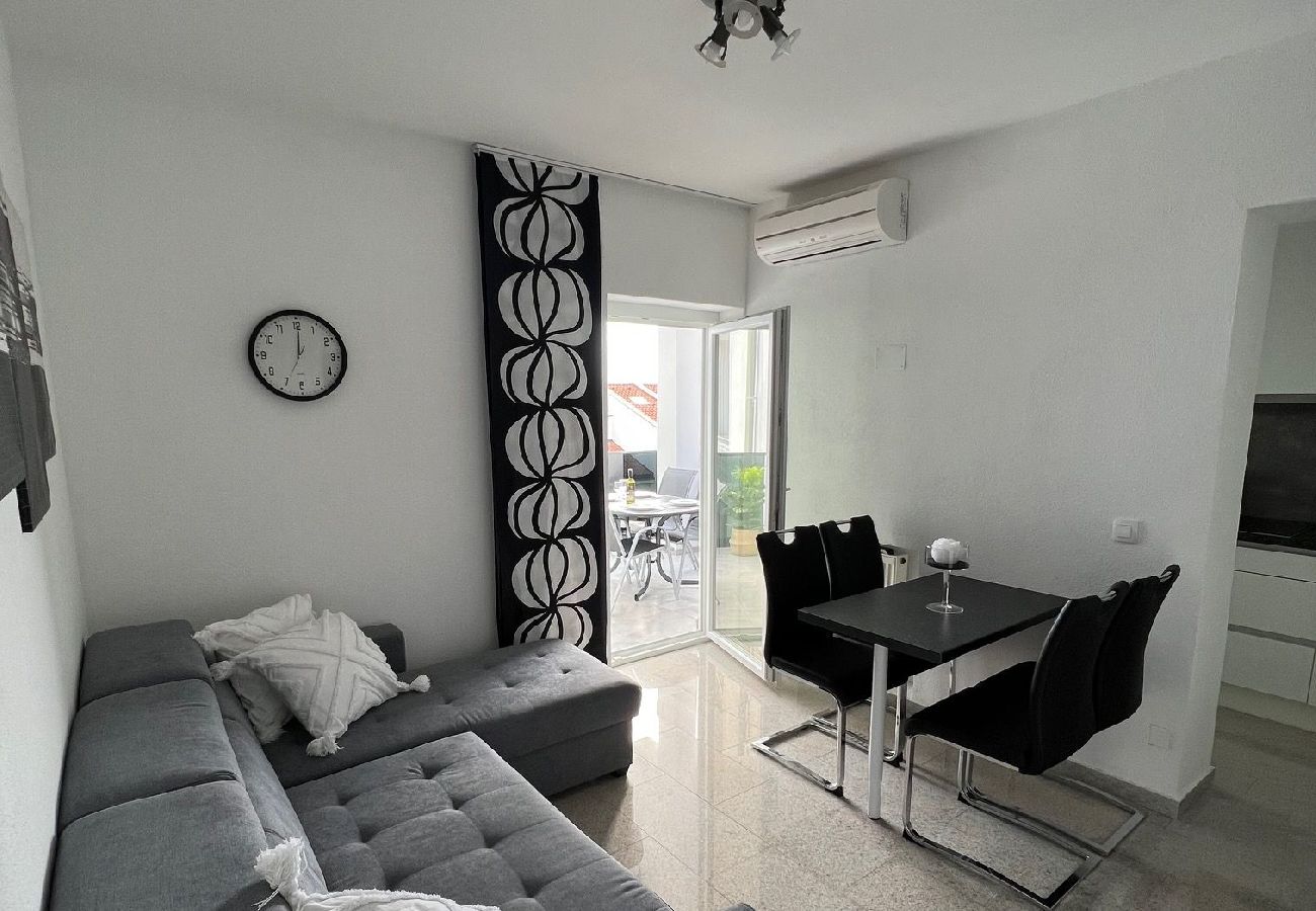 Appartement à Crikvenica - Appartement dans Crikvenica avec vue mer, Balcon, Climatisation, WIFI (3492-1)