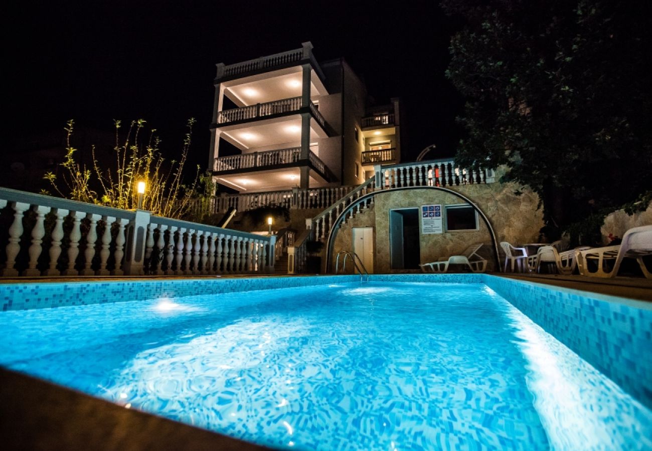 Appartement à Crikvenica - Appartement dans Crikvenica avec vue mer, Balcon, Climatisation, WIFI (3492-1)