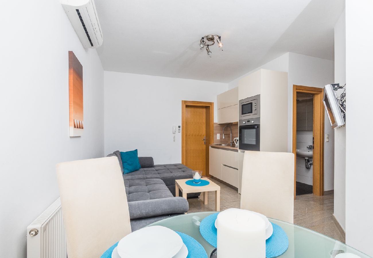 Appartement à Crikvenica - Appartement dans Crikvenica avec vue mer, terrasse, Climatisation, WIFI (3492-2)