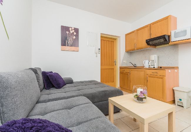 Appartement à Crikvenica - Appartement dans Crikvenica avec vue mer, terrasse, Climatisation, WIFI (3492-5) Appartement à Crikvenica - Appartement dans Crikvenica avec vue mer, terrasse, Climatisation, WIFI (3492-5)