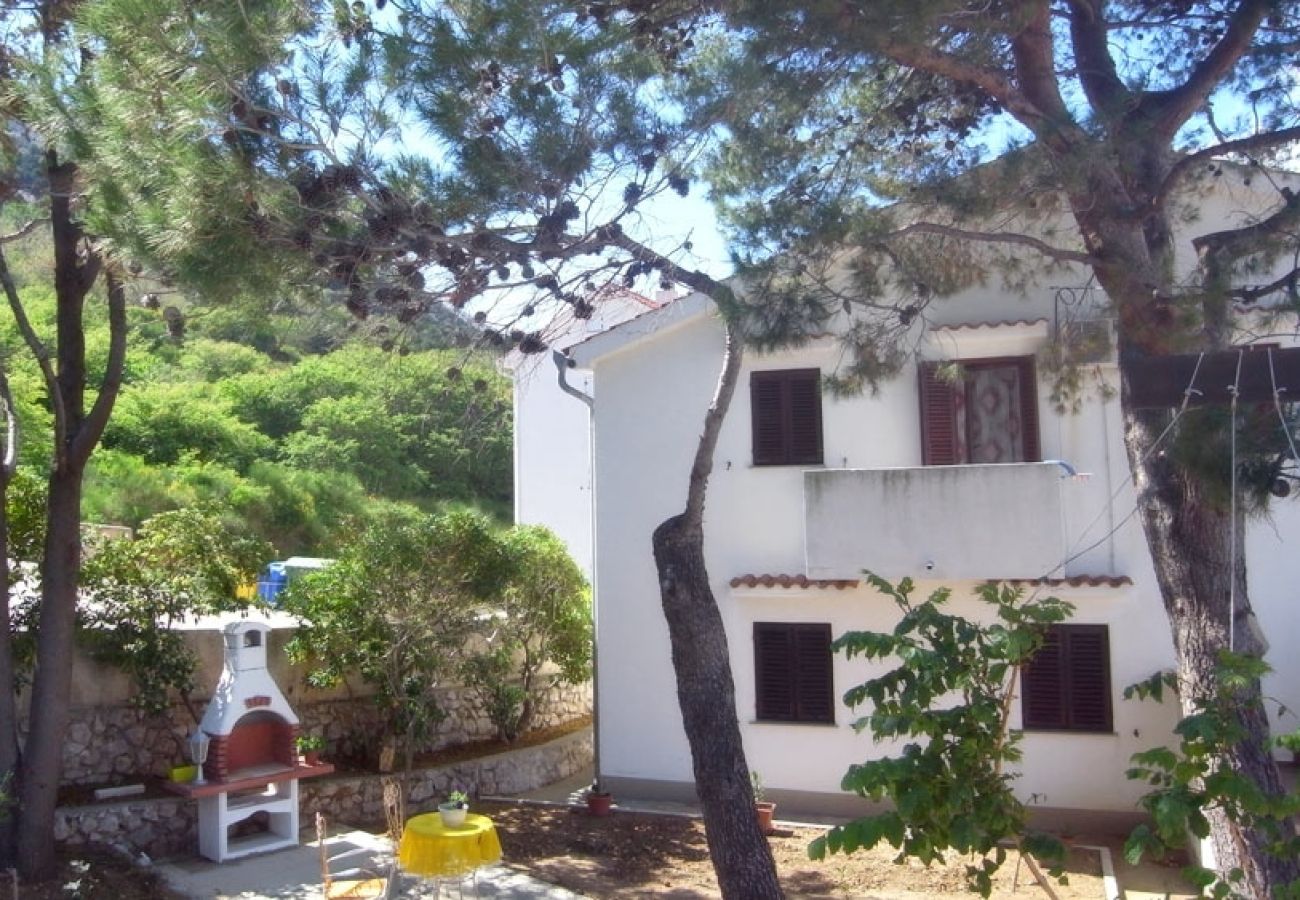 Studio à Baška - Studioapartment in Baška mit Meerblick, Balkon, Klimaanlage, W-LAN (3494-2)