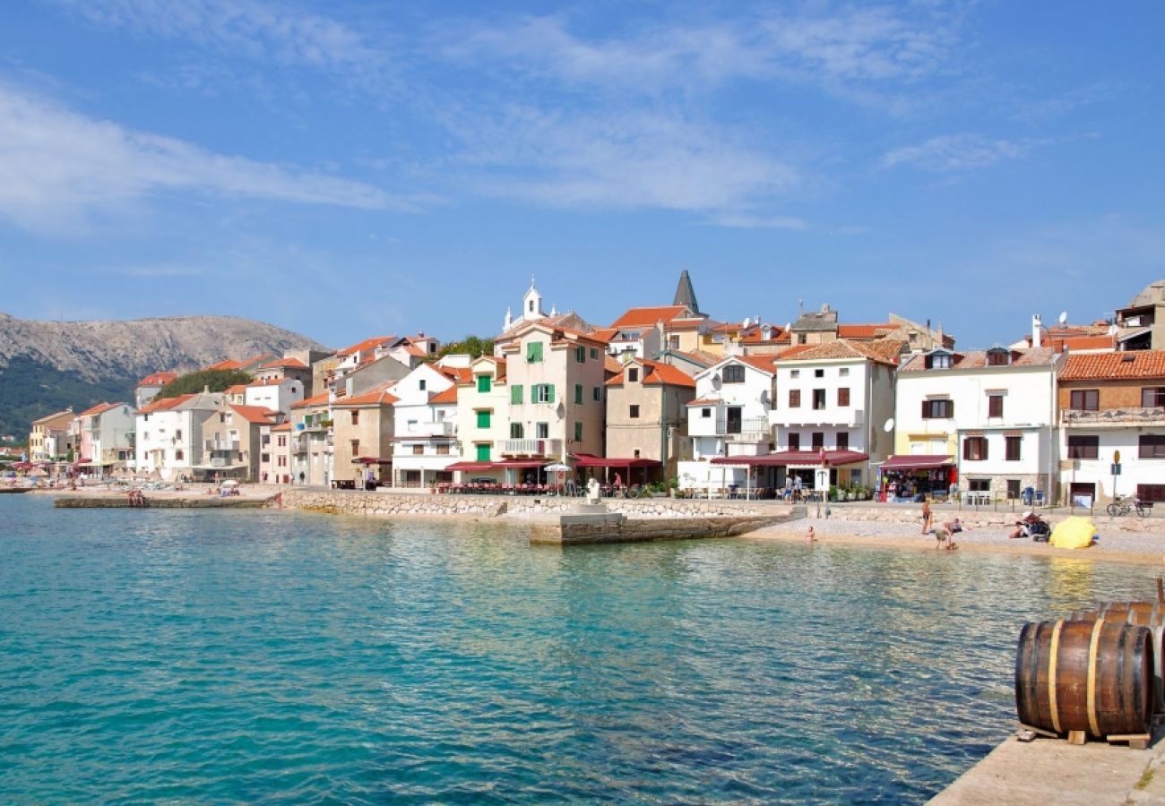 Studio à Baška - Studioapartment in Baška mit Meerblick, Balkon, Klimaanlage, W-LAN (3494-3)