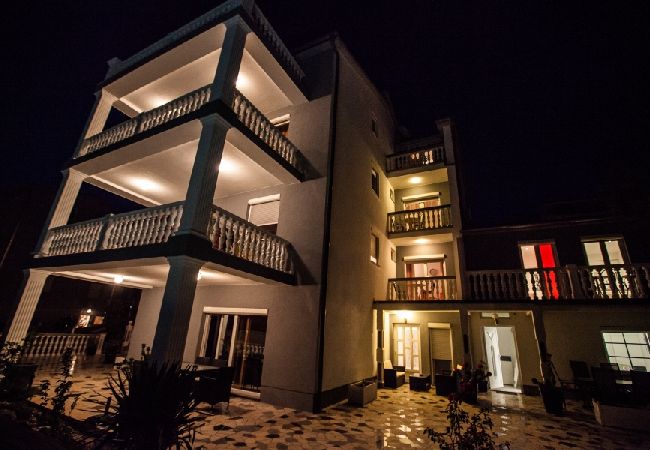 Appartement à Crikvenica - Appartement dans Crikvenica avec vue mer, Balcon, Climatisation, WIFI (3492-7) Appartement à Crikvenica - Appartement dans Crikvenica avec vue mer, Balcon, Climatisation, WIFI (3492-7)