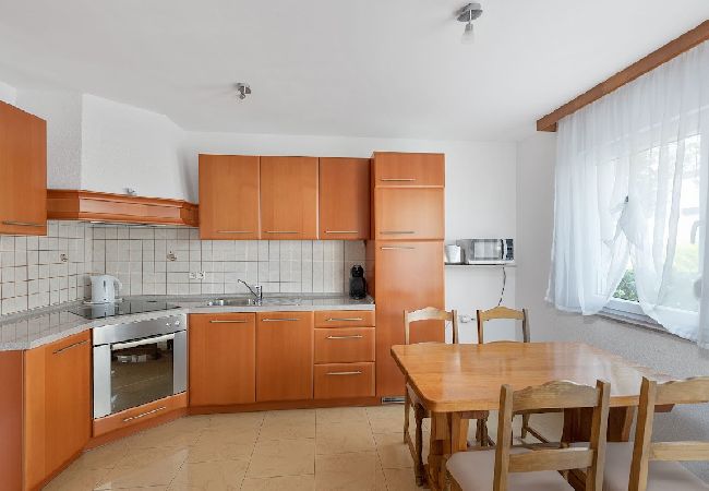 Appartement à Sukošan - Appartement dans Sukošan avec vue mer, terrasse, Climatisation, WIFI (3495-1) Appartement à Sukošan - Appartement dans Sukošan avec vue mer, terrasse, Climatisation, WIFI (3495-1)