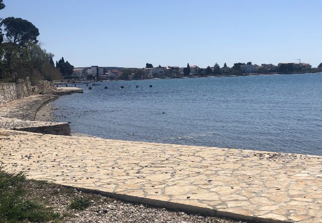 Appartement à Sukošan - Appartement dans Sukošan avec vue mer, terrasse, Climatisation, WIFI (3495-1) Appartement à Sukošan - Appartement dans Sukošan avec vue mer, terrasse, Climatisation, WIFI (3495-1)