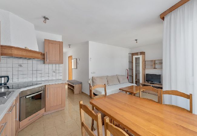 Appartement à Sukošan - Appartement dans Sukošan avec vue mer, terrasse, Climatisation, WIFI (3495-4) Appartement à Sukošan - Appartement dans Sukošan avec vue mer, terrasse, Climatisation, WIFI (3495-4)