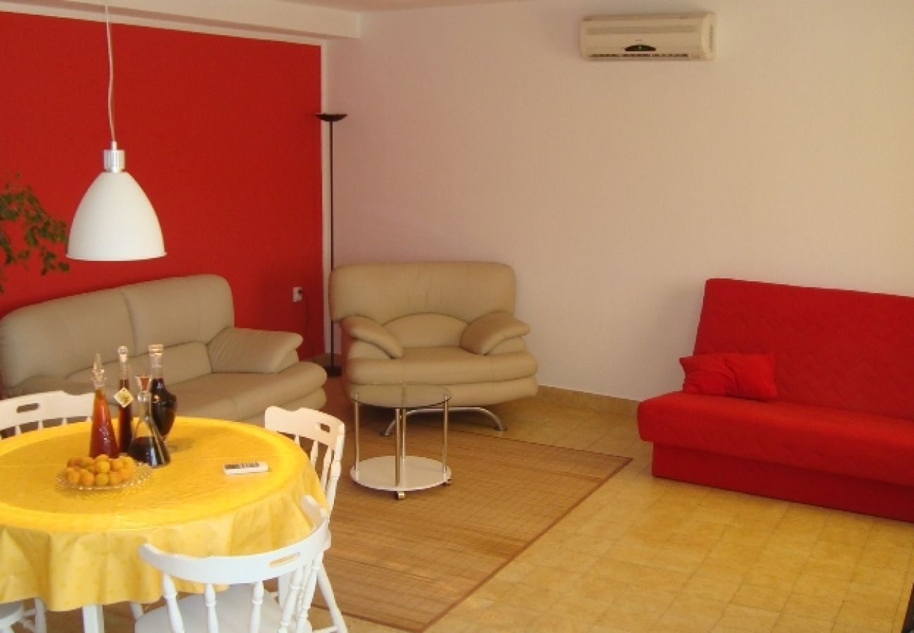 Appartement à Prvic Luka - Appartement dans Prvić Luka avec vue mer, terrasse, Climatisation, WIFI (3347-1)