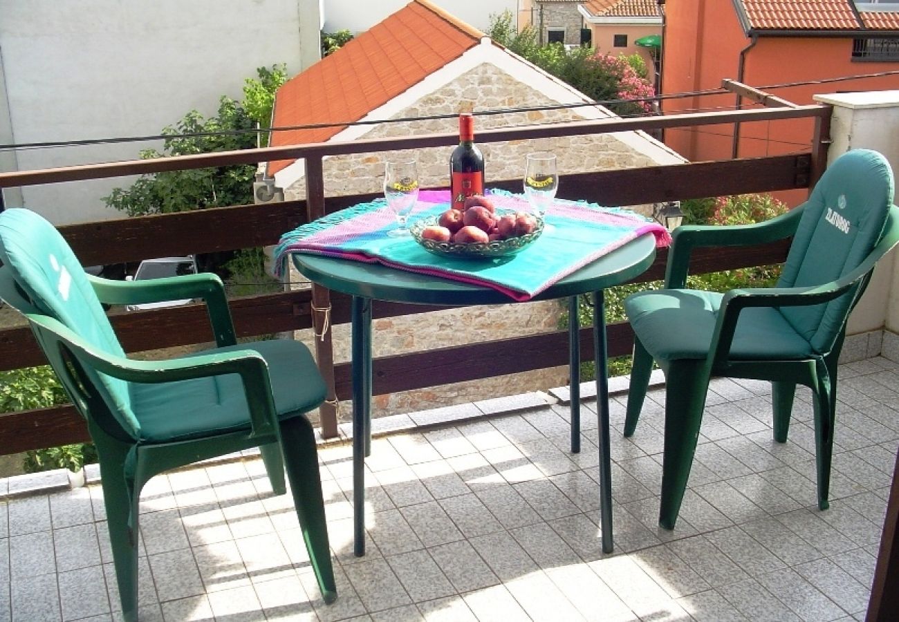 Appartement à Pakoštane - Appartement dans Pakoštane avec vue mer, Balcon, Climatisation, WIFI (3539-1)