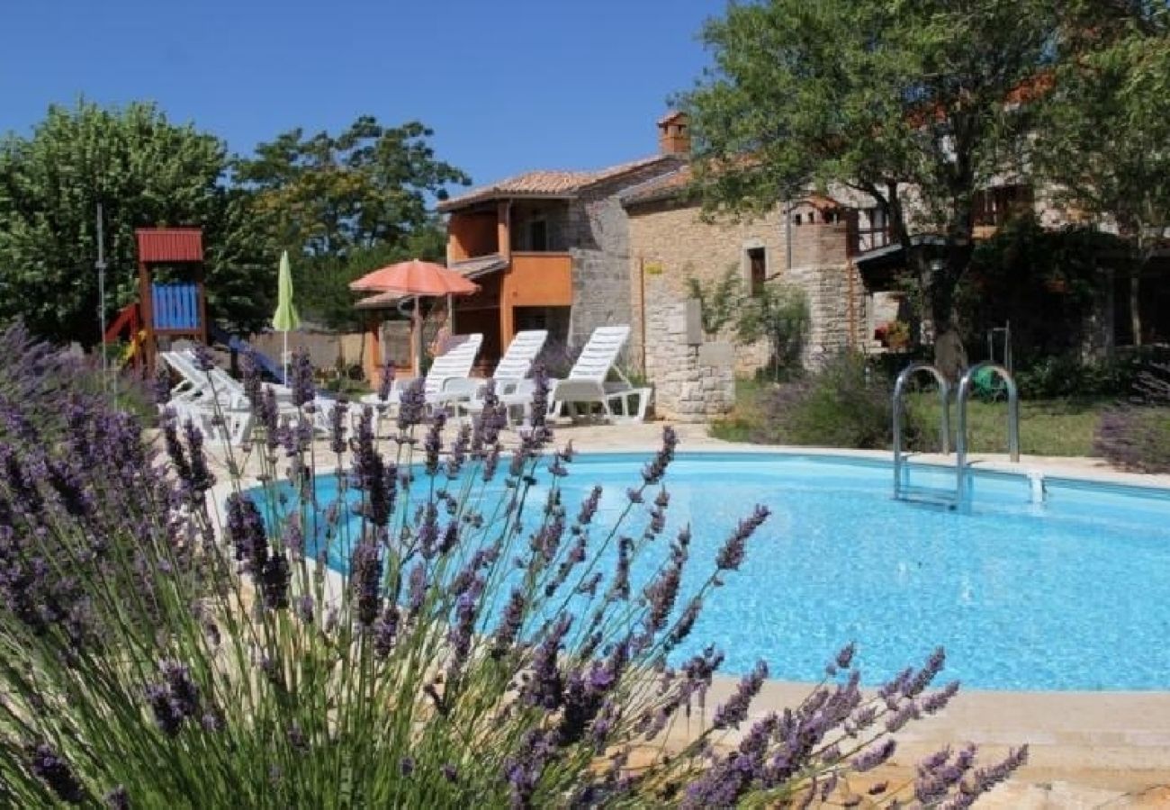 Maison à Vodnjan - Ferienhaus in Vodnjan mit Terrasse, Klimaanlage, W-LAN, Waschmaschine (3556-1)