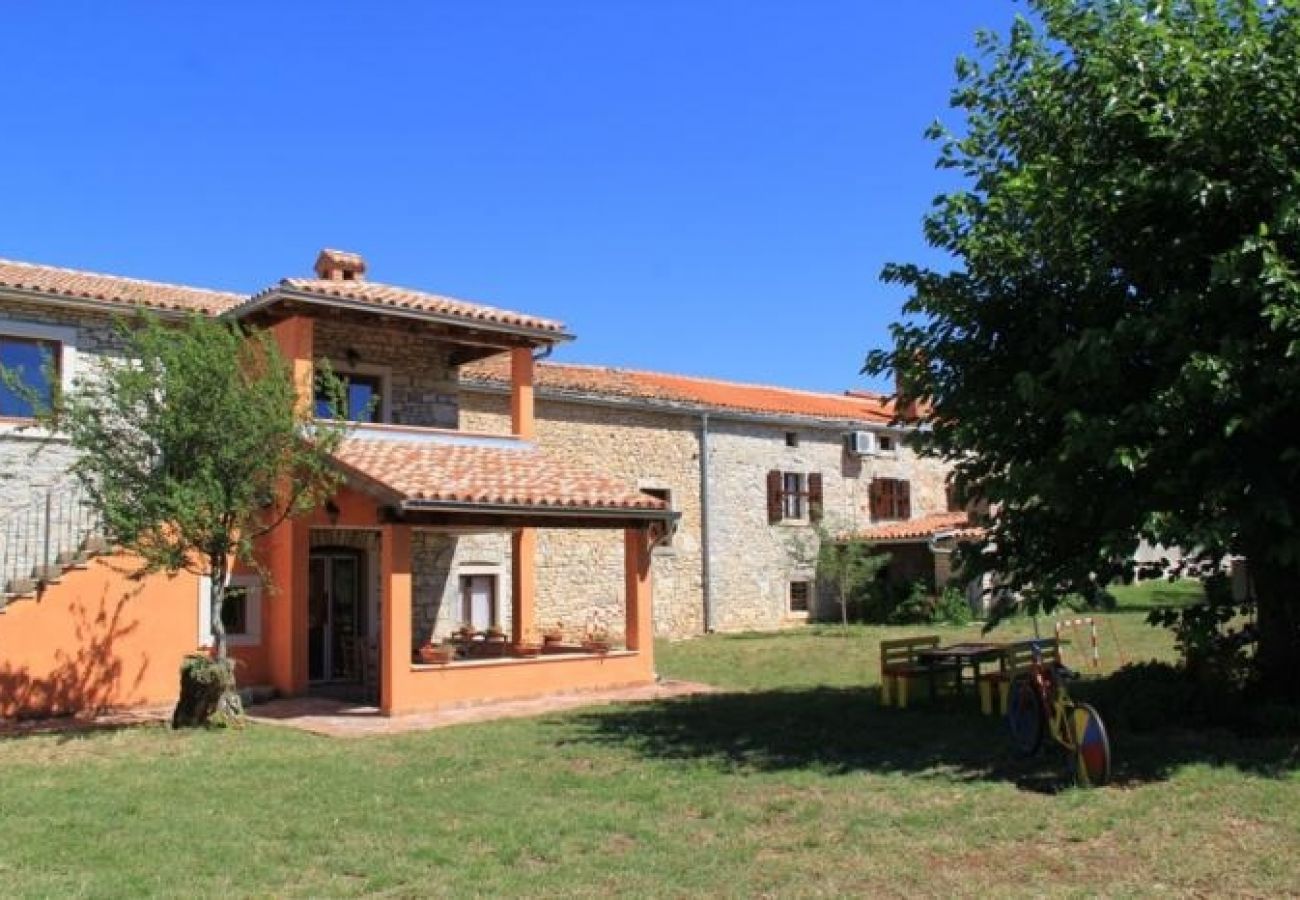 Maison à Vodnjan - Ferienhaus in Vodnjan mit Terrasse, Klimaanlage, W-LAN, Waschmaschine (3556-1)