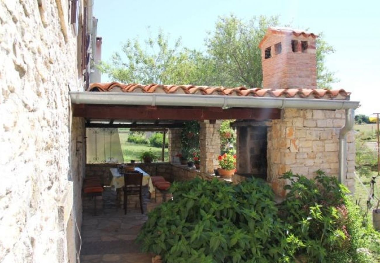 Maison à Vodnjan - Ferienhaus in Vodnjan mit Terrasse, Klimaanlage, W-LAN, Waschmaschine (3556-1)