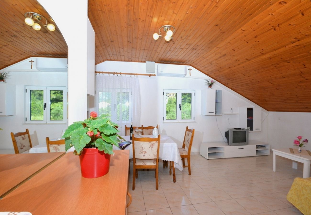 Appartement à Žuljana - Appartement dans Žuljana avec vue mer, terrasse, Climatisation, WIFI (3558-1)