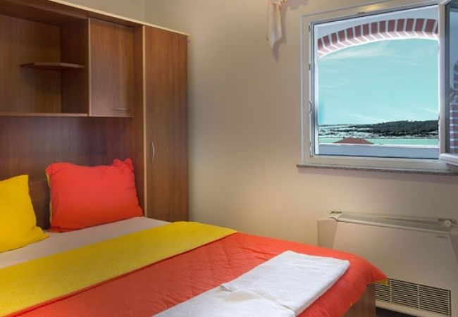 Appartement à Novalja - Appartement dans Novalja avec vue mer, terrasse, Climatisation, WIFI (3565-2) Appartement à Novalja - Appartement dans Novalja avec vue mer, terrasse, Climatisation, WIFI (3565-2)