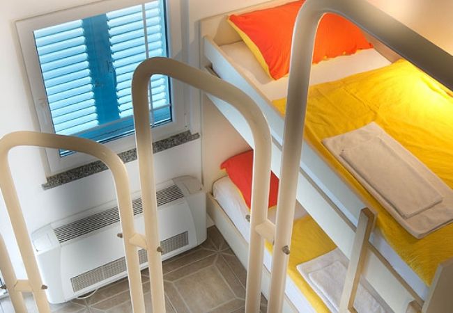 Appartement à Novalja - Appartement dans Novalja avec vue mer, terrasse, Climatisation, WIFI (3565-11) Appartement à Novalja - Appartement dans Novalja avec vue mer, terrasse, Climatisation, WIFI (3565-11)