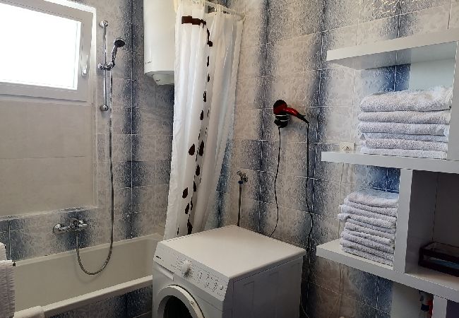 Appartement à Ražanj - Appartement dans Ražanj avec terrasse, Climatisation, WIFI, Machine à laver (3567-1) Appartement à Ražanj - Appartement dans Ražanj avec terrasse, Climatisation, WIFI, Machine à laver (3567-1)