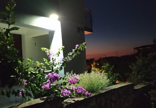 Appartement à Ražanj - Appartement dans Ražanj avec terrasse, Climatisation, WIFI, Machine à laver (3567-1) Appartement à Ražanj - Appartement dans Ražanj avec terrasse, Climatisation, WIFI, Machine à laver (3567-1)